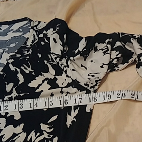 Jone's of NY Dress - Picture 5 of 7